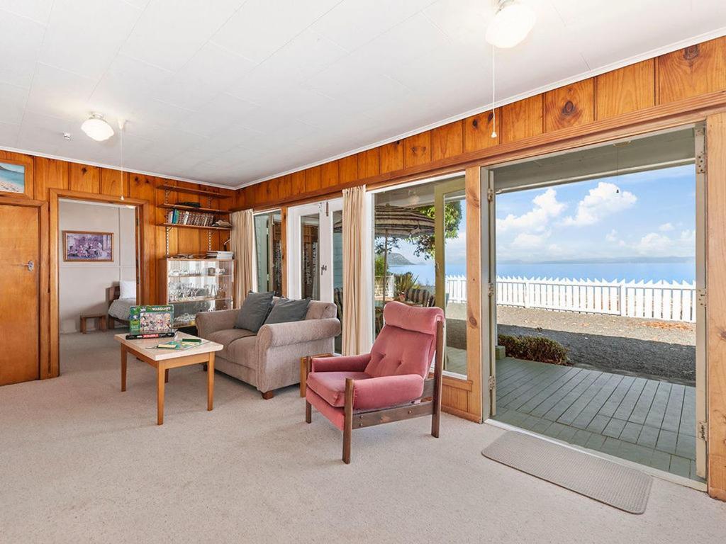 Lake Edge Cottage - Waitahanui Holiday Home Buitenkant foto