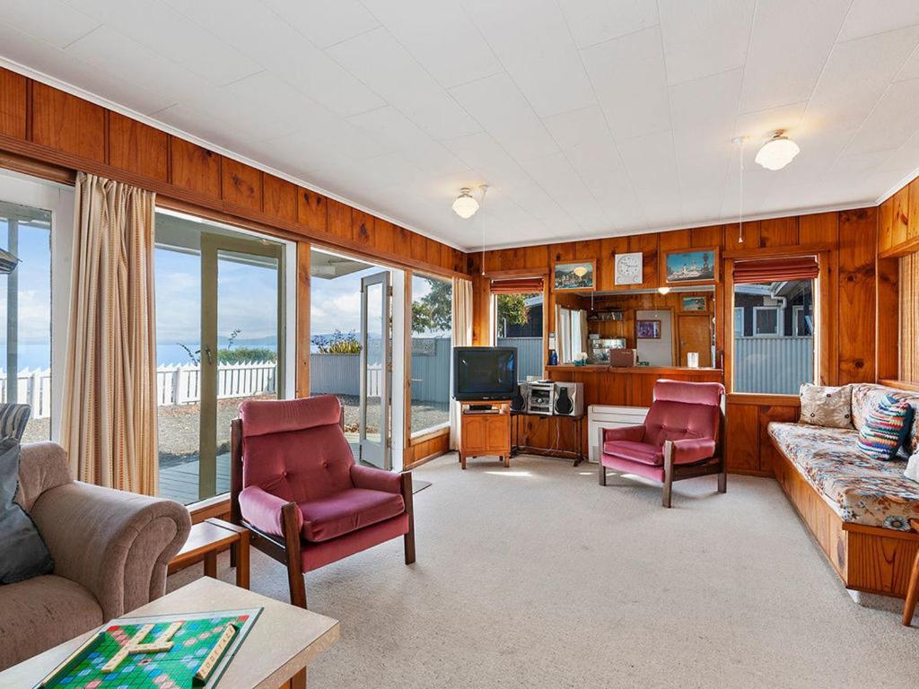Lake Edge Cottage - Waitahanui Holiday Home Buitenkant foto