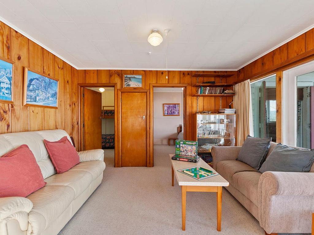Lake Edge Cottage - Waitahanui Holiday Home Buitenkant foto